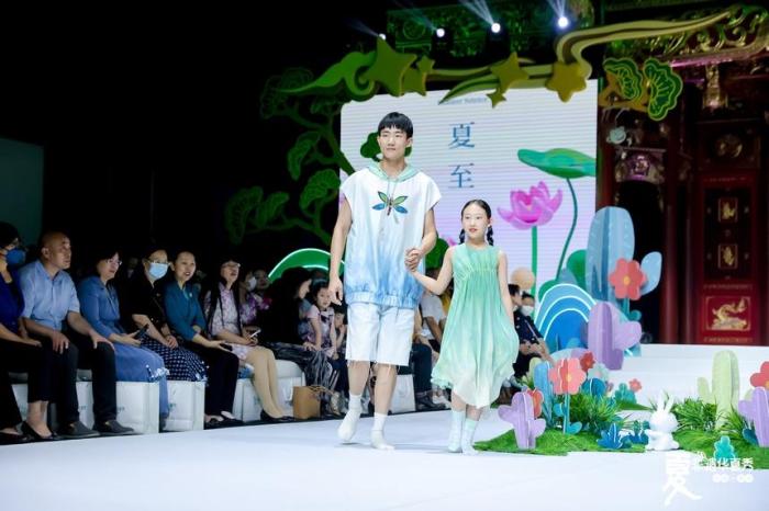 非遺華夏秀現(xiàn)場(chǎng) 中國(guó)工藝美術(shù)館、中國(guó)非物質(zhì)文化遺產(chǎn)館供圖