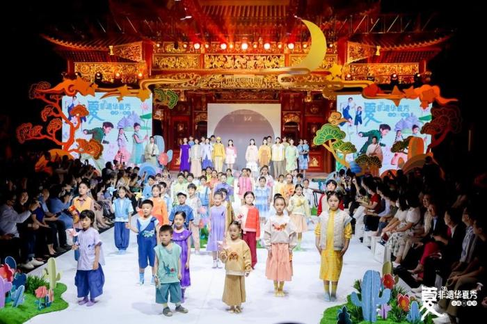 非遺華夏秀現(xiàn)場(chǎng) 中國(guó)工藝美術(shù)館、中國(guó)非物質(zhì)文化遺產(chǎn)館供圖